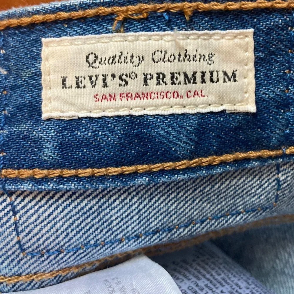 Levis 501XX Button Fly Jeans 34 x 30 Distressed 100% Cotton Medium Wash